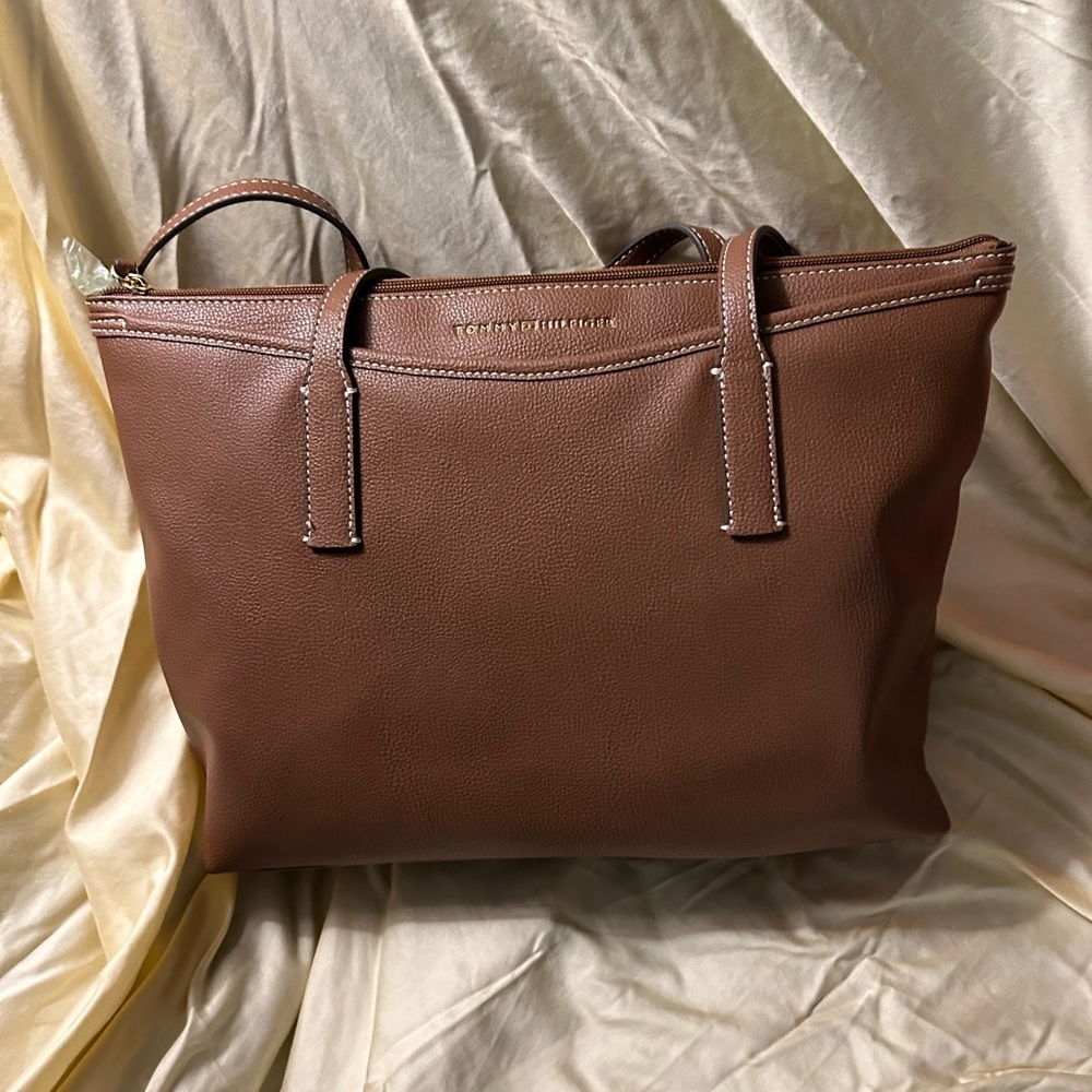 Tommy Hilfiger purse